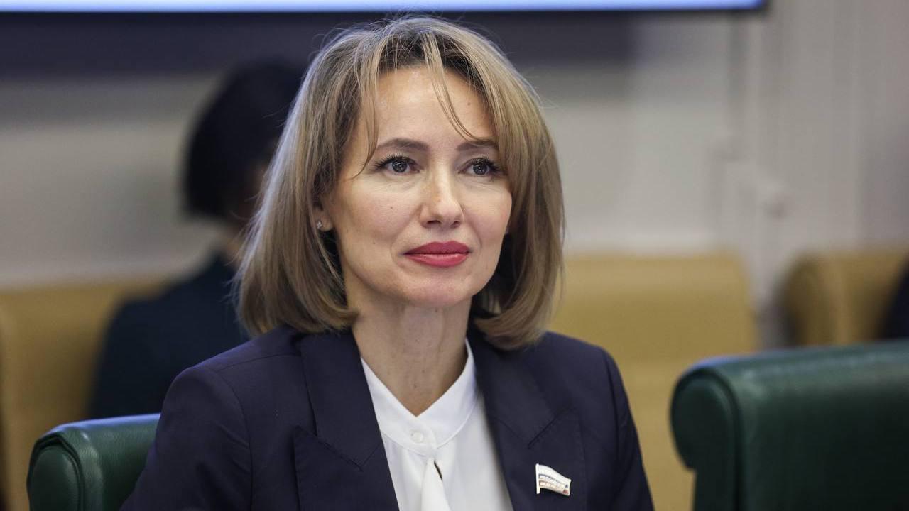 Татьяна Сахарова о пресс-конференции Путина: это наш президент!